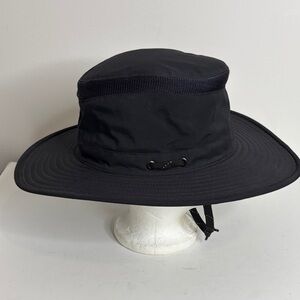 The Tilley Airflo Hat Mens 7 1/2 Black Breathable Boonie Hat Made in Canada